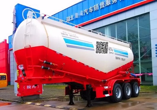 高強(qiáng)度鋼散裝水泥車(chē) 高強(qiáng)度鋼散裝水泥車(chē)