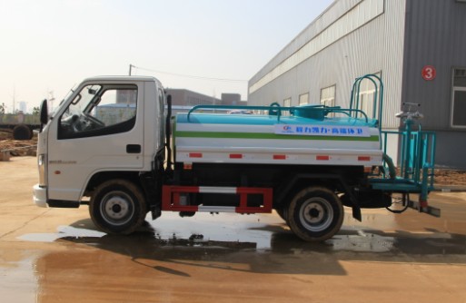 解放藍(lán)牌3噸灑水車(chē)高清圖片 解放藍(lán)牌3噸灑水車(chē)高清圖片