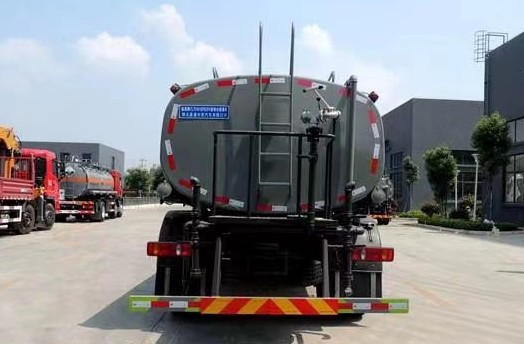 國(guó)六12方東風(fēng)天錦灑水車(chē)圖片 國(guó)六12方東風(fēng)天錦灑水車(chē)圖片